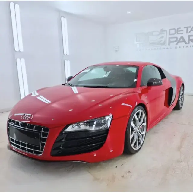Audi R8 rojo, en el estudio de Detail Park
